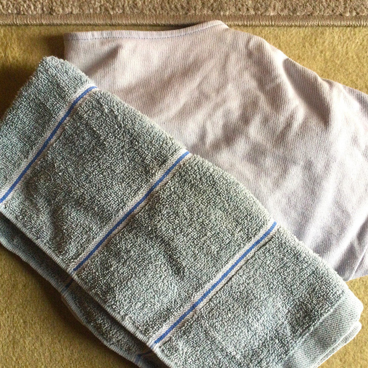  「濡れた服」を手早く乾かす時短テクニック「厚手の洋服にも」「簡単」「やってみる」 
