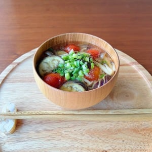 夏野菜ゴロゴロの贅沢な一杯。みそと合わせたい“夏の疲労回復”にぴったりな調味料とは？