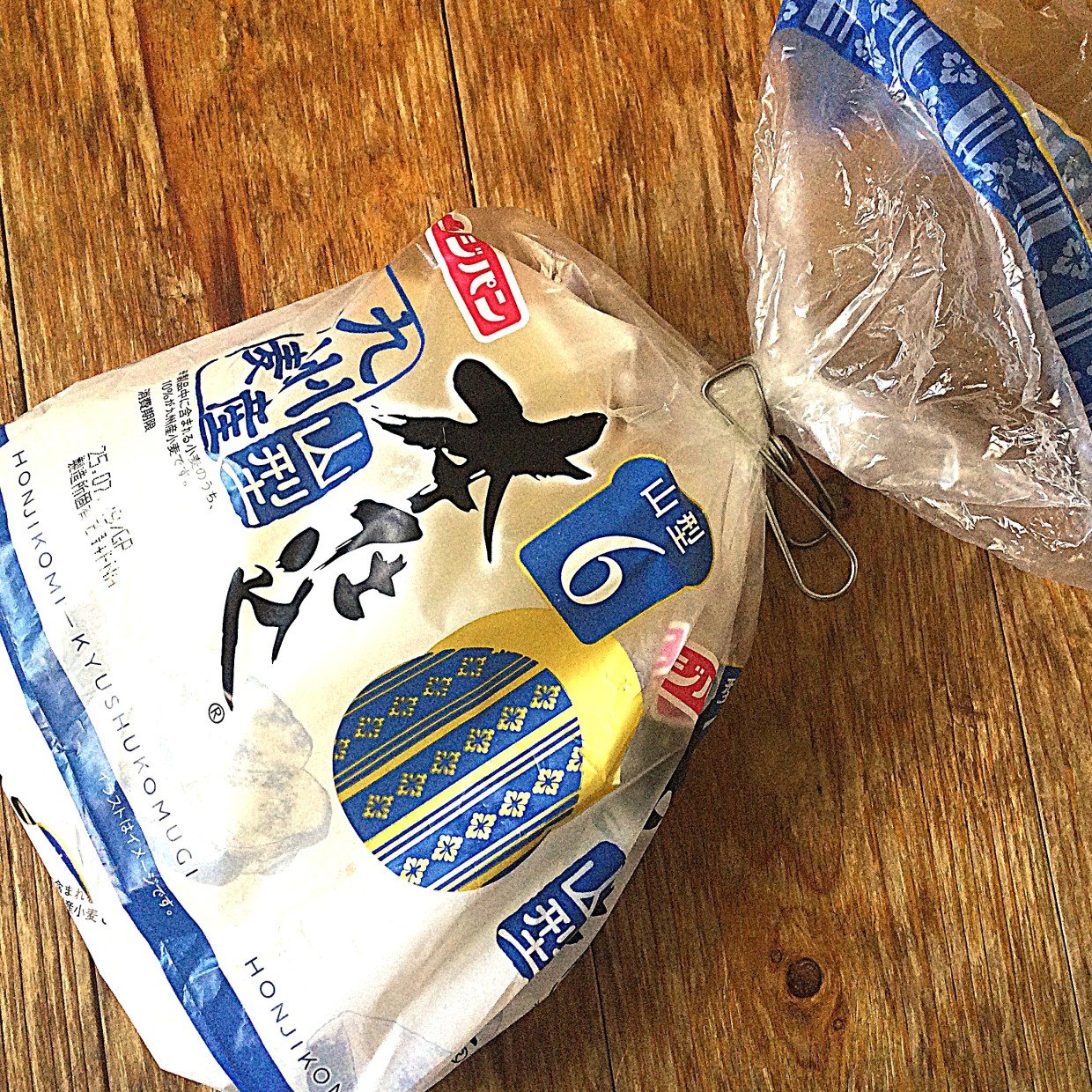  「食パンの袋」便利な3つの活用術→「においが漏れなさそう」「捨てなくてよかった」 