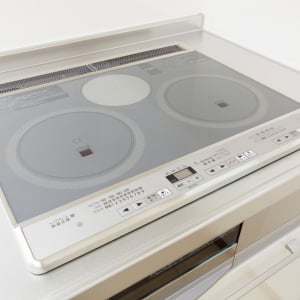 「IHクッキングヒーター」では使えない“3つの調理器具”「加熱できない…」「ちゃんと表示見る」