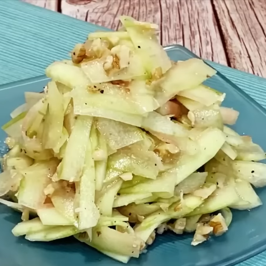  “血液サラサラ”巡りがよくなる！「スイカの皮」を切って和えるだけの健康副菜「食べられるんだ」 