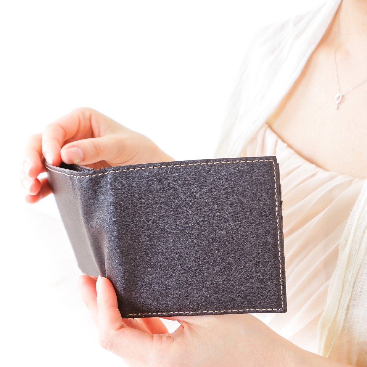  話し方で差がつく！「お金に好かれる人」に共通する“言葉づかいや口癖” 