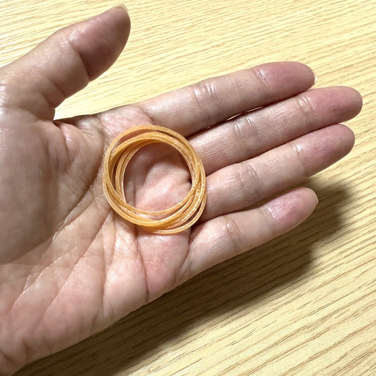  たまりがちな「輪ゴム」の“留めるだけじゃない”意外な使い道「たった1本で？」「細かい場所もフィット」 