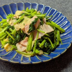 シャキシャキ食感がたまらない！「空芯菜」がもっとおいしくなる【栄養満点レシピ】