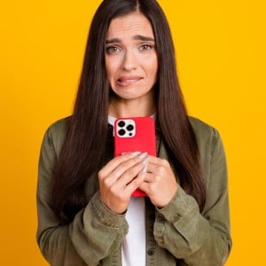 【iPhone】バッテリー節約のつもりが逆効果！アプリ使用時の“NG行動”「いつもやってた！」