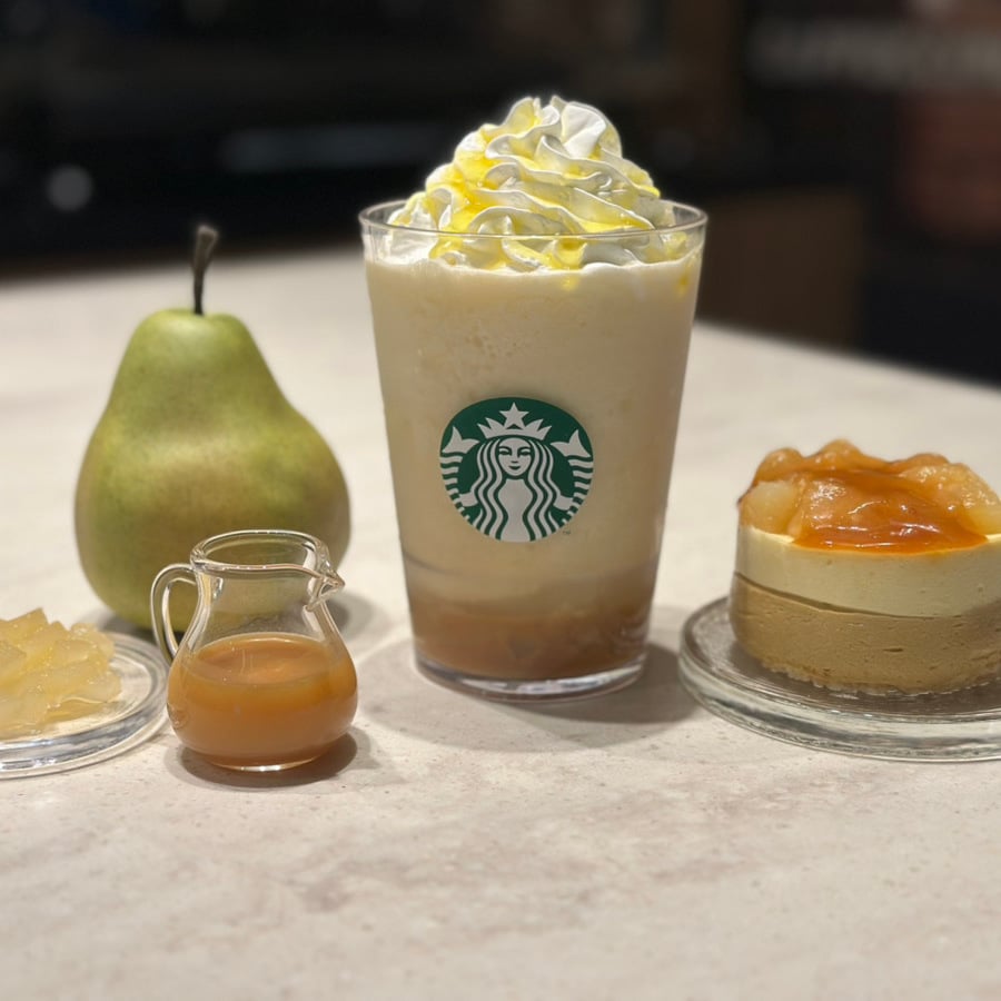 【スタバ秋の新作】一足お先に実食！期待を裏切らないおいしさ「洋なし 生キャラメル フラペチーノ®」 
