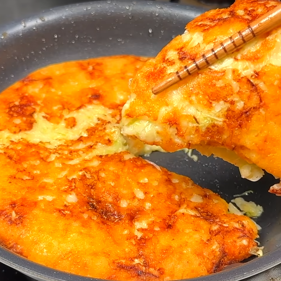  チーズがとろ〜り！“キャベツのチーズ焼き”のつくりかた「子どもが大喜び」「キャベツの大量消費に！」 