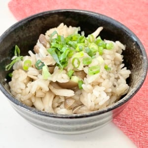 材料2つ入れてスイッチ押すだけ！腸活にうれしい炊き込みご飯「冷めてもおいしい」「ほったらかし調理」