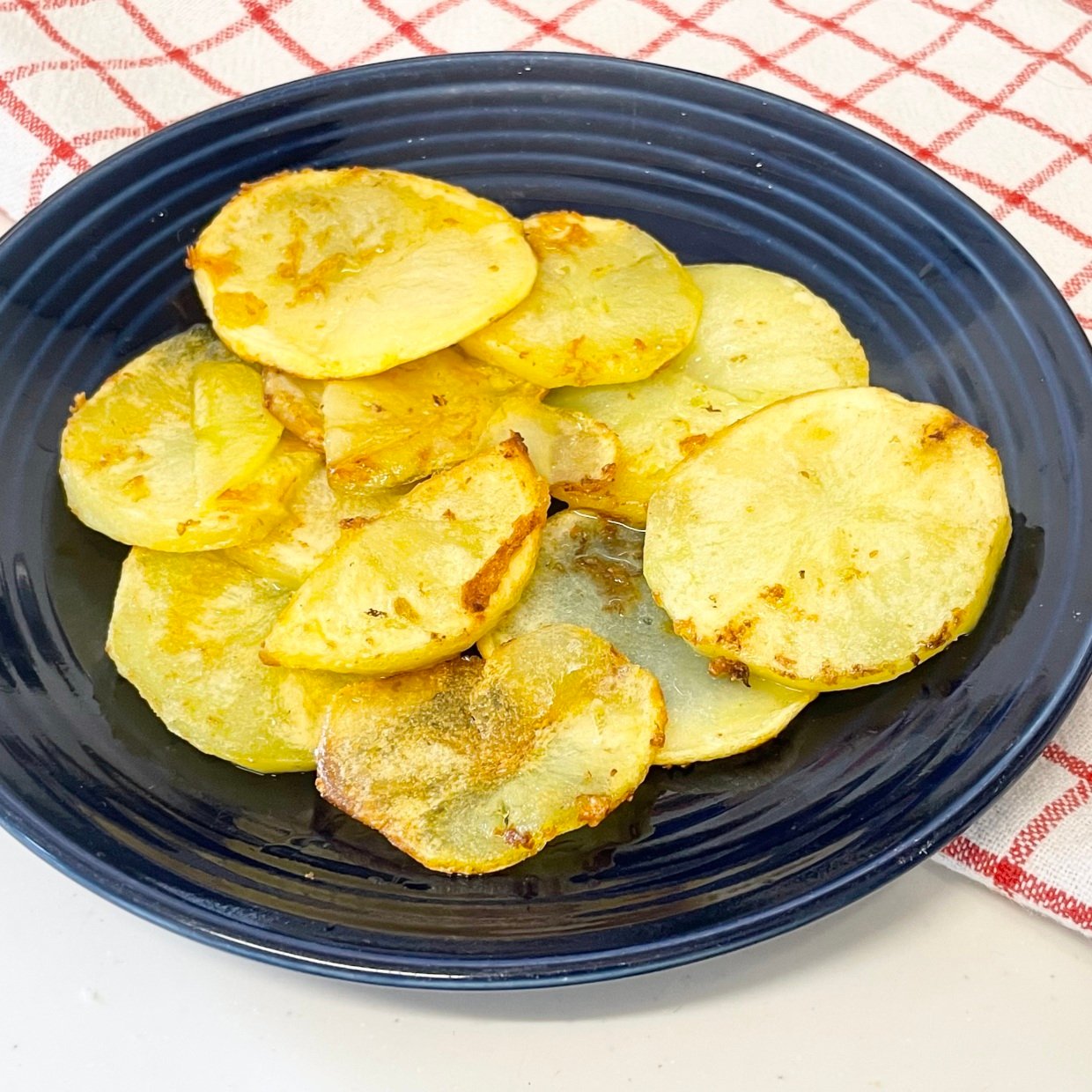  材料1つでできちゃう！みんな大好き「カリカリポテトフライ」のつくり方「片栗粉は使わずにできる！」 