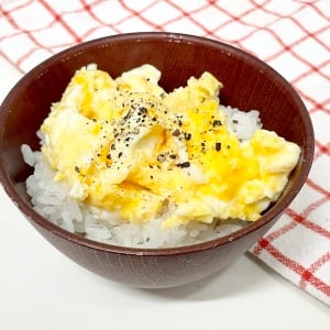 普通の「卵かけご飯」に飽きたら試してほしい！レンジで簡単“シンプルだけどおいしい”卵レシピ
