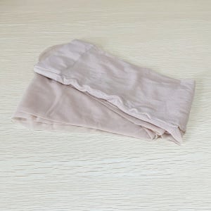 “伝線したストッキング”の家じゅうで使える意外な使い道「スポッとかぶせるだけ」「節約にもなる」