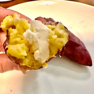 もういつもの「焼き芋」に戻れない…。ほんのひと工夫で甘くておいしくなる「さつまいも」レシピ