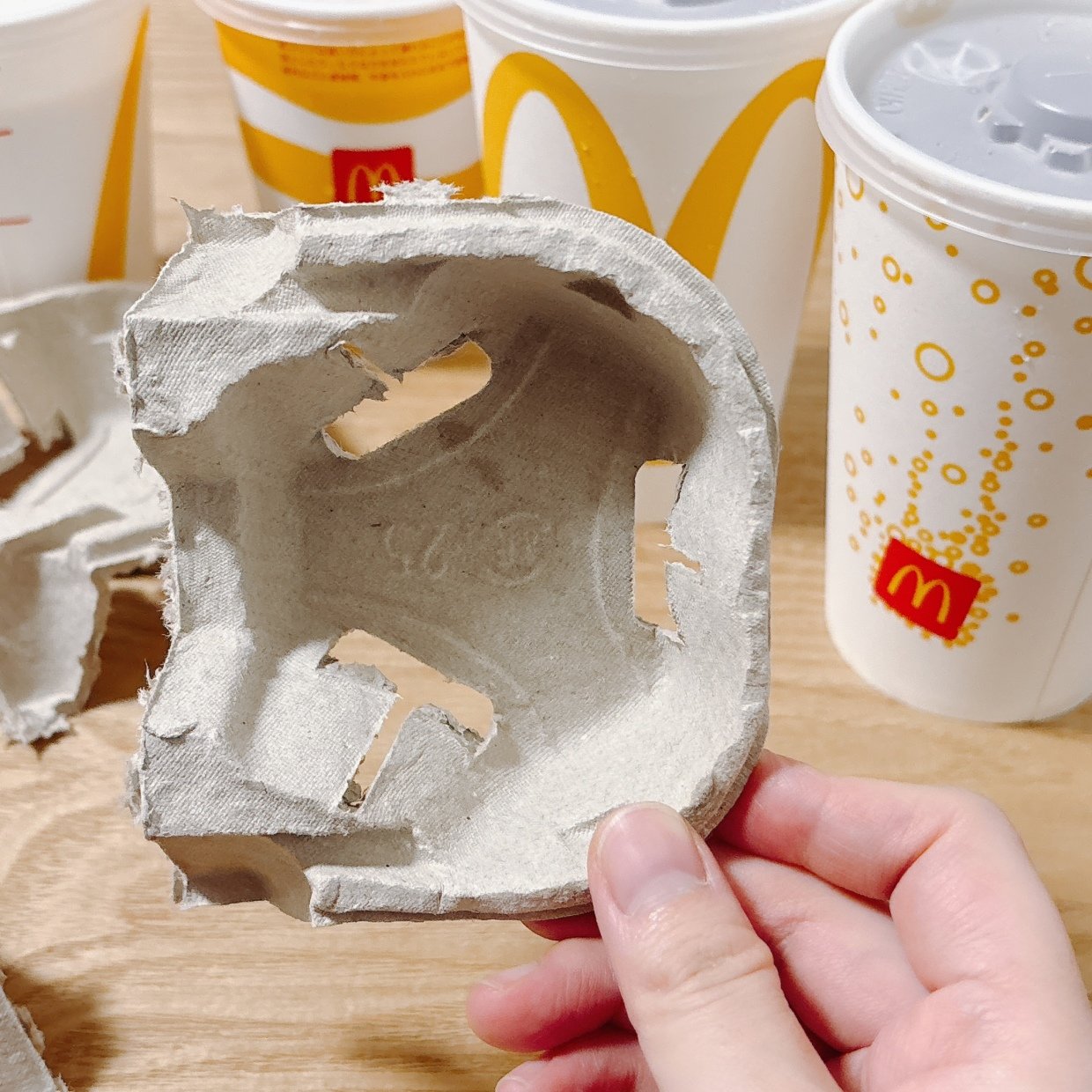  はやく知りたかった。マクドナルドの「ドリンクトレイ」は捨てると後悔する？便利過ぎる使い道 
