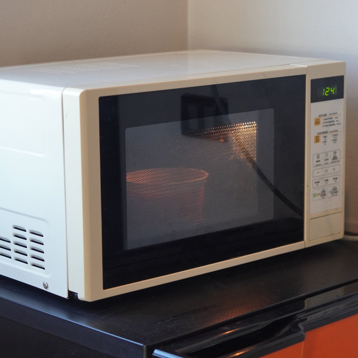  え！消せるの？電子レンジの「お知らせ音」を静かにする裏ワザ「ピーピーならない」「夜はOFFにする」 