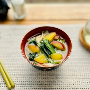 「みそ汁」にいれると体がととのう。“食物繊維”と“ビタミンC”を含む旬の野菜とは？「秋バテに効く！」