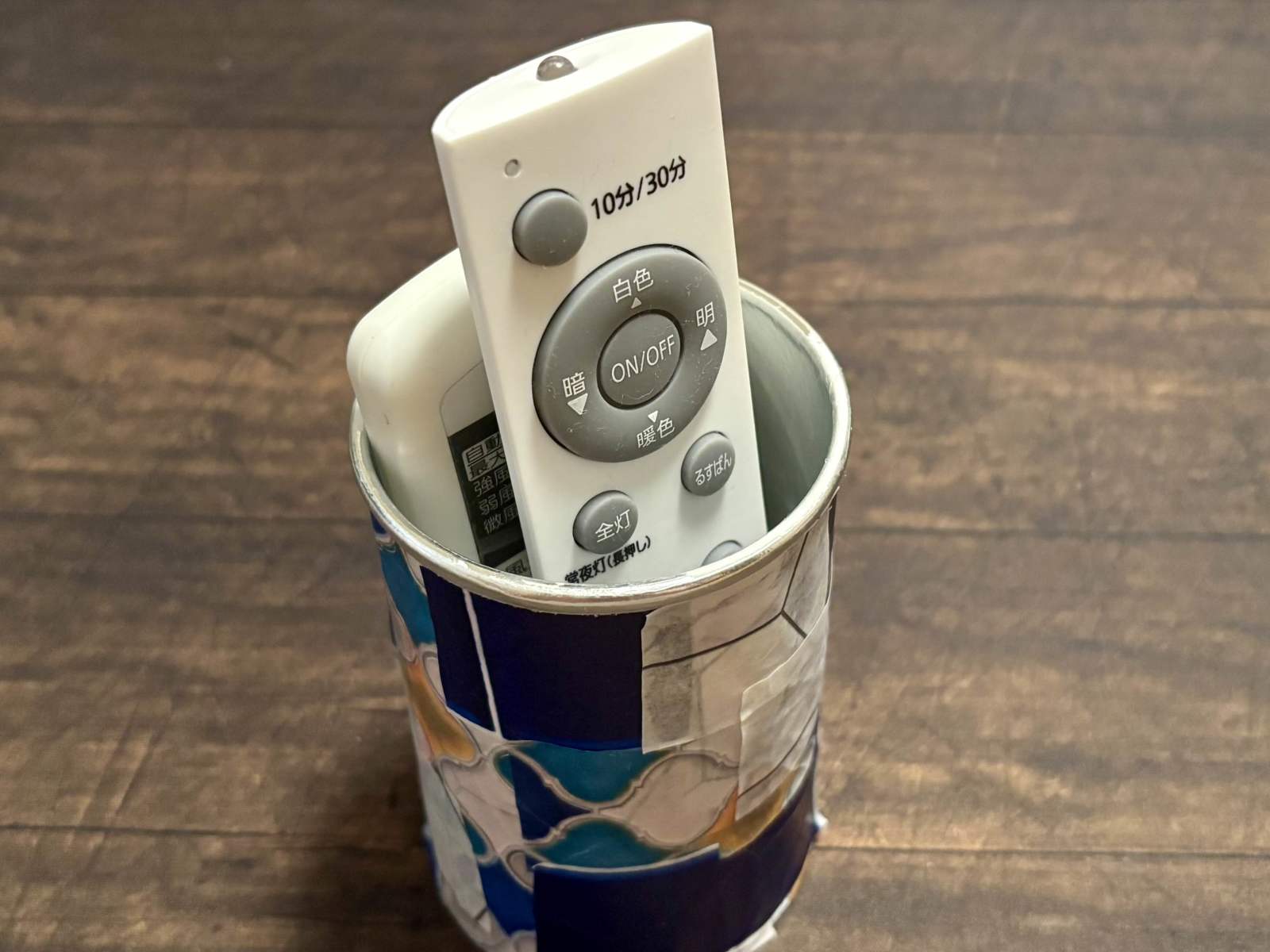 小さいプリングルズの空き容器で作る「リモコンBOX」