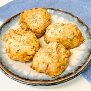 混ぜたら電子レンジで加熱するだけ！居酒屋風つくねの簡単レシピ「タンパク質が豊富」「お弁当にも」