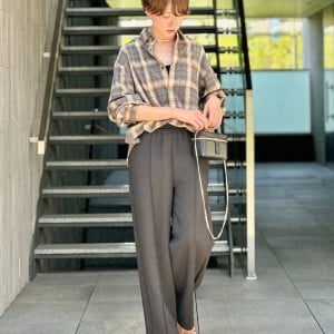 まわりと差がつく！40代おしゃれ女子の「大人のマニッシュコーデ」3選