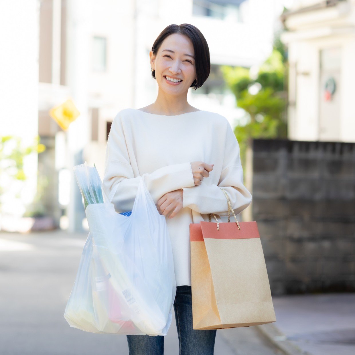  40代前後の女性に聞いた！“値上げラッシュ”に負けない「賢い買い物術」 