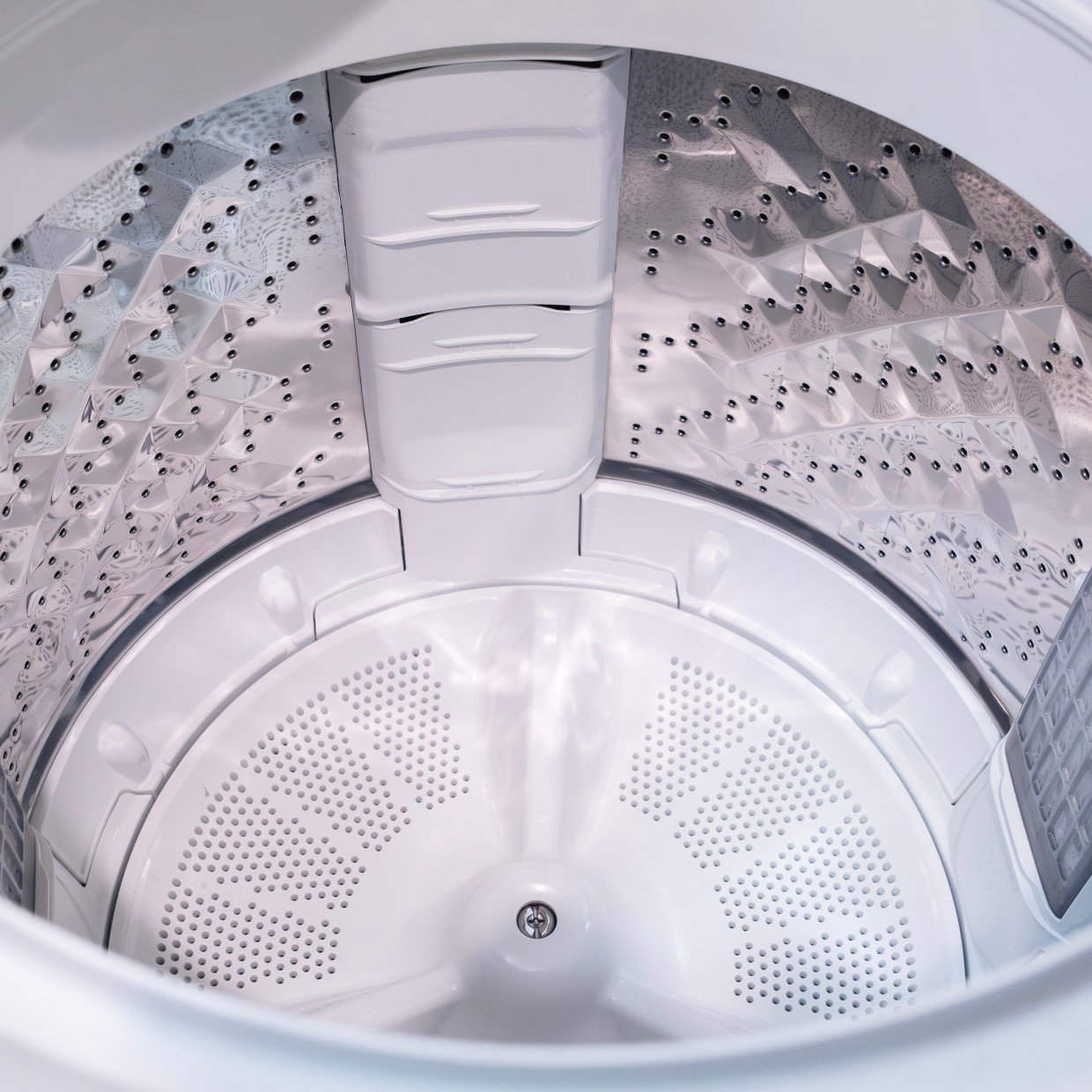  ちゃんと洗ってるのに臭い…。清潔な「洗濯槽」を保つコツと取れない臭いの対処法 