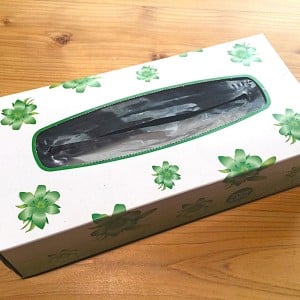 使い終えた「ティッシュの空き箱」を冷蔵庫で使ってみると…「ジャストフィット」「転がらなくていい」