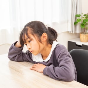 「自分なんて…」自己否定をする子どもへ“親が伝えたい言葉”