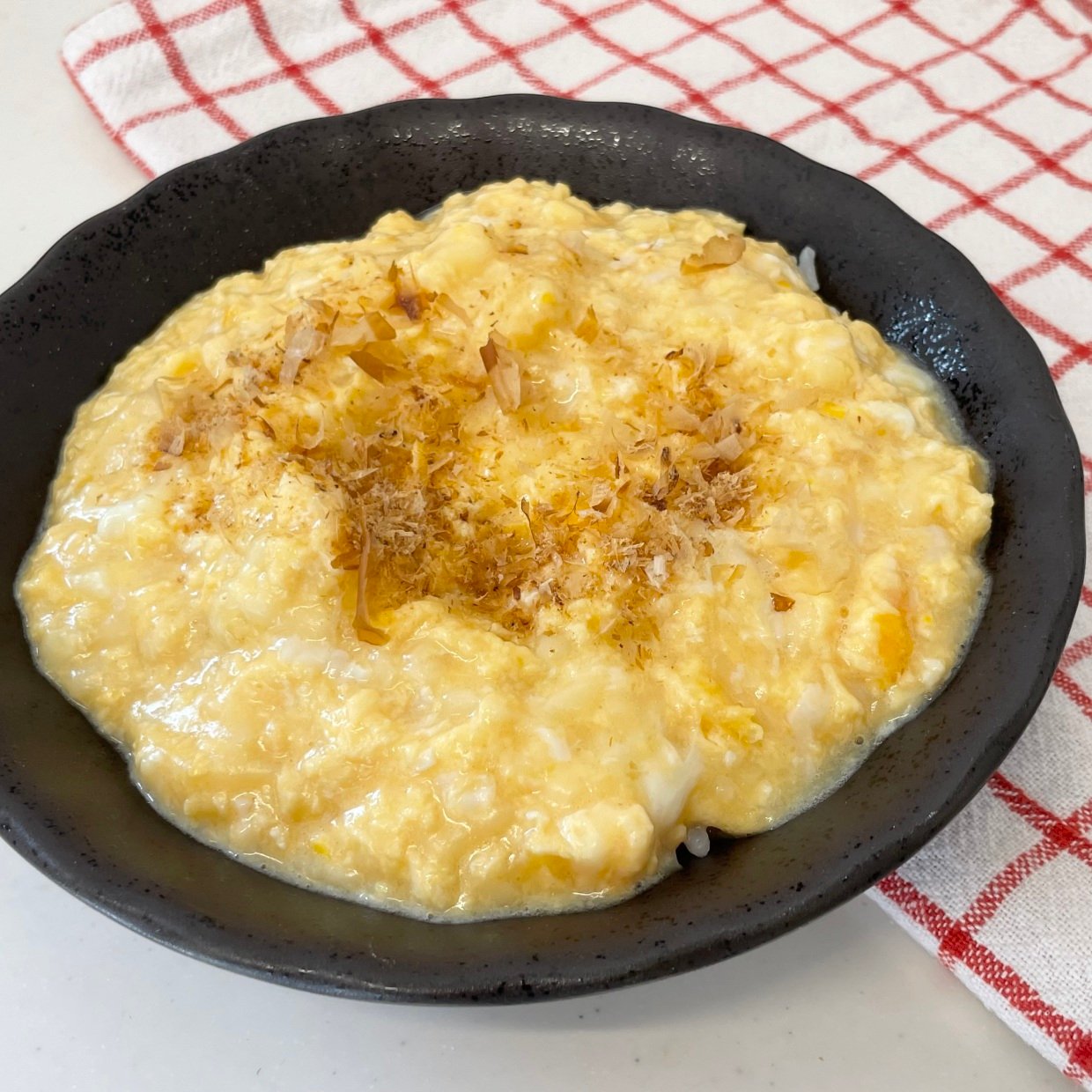  いつもの「卵かけご飯」より好きかも。卵にまぜるとトロットロでおいしくなる食材とは？「朝ごはんに最高」 