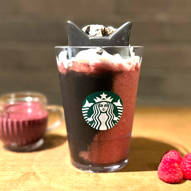  【スタバ速報】10月10日登場！通称「黒猫フラペチーノ®」を一足お先に実食！おすすめカスタマイズも… 