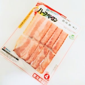 包丁やハサミ不要で“ベーコン”を切る目からウロコの時短ワザ「想定外の方法だけど便利！」「洗い物ゼロ」