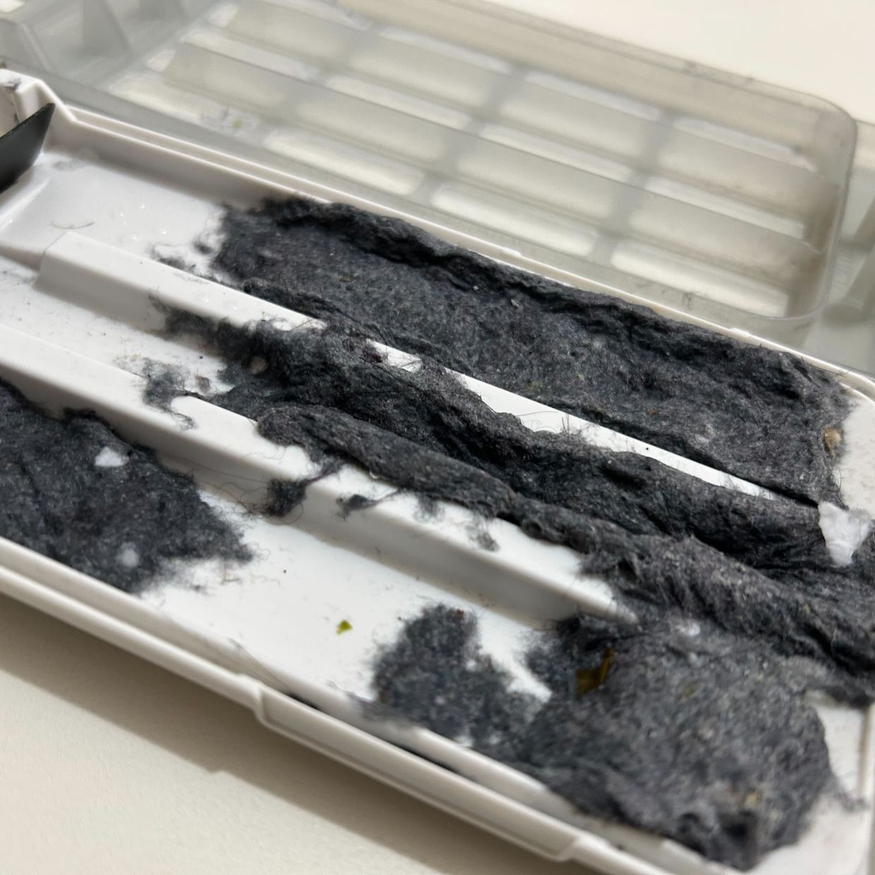 洗濯機の寿命が縮む…。「糸くずフィルター」を掃除しないと起こる“5つのトラブル”と“対策”