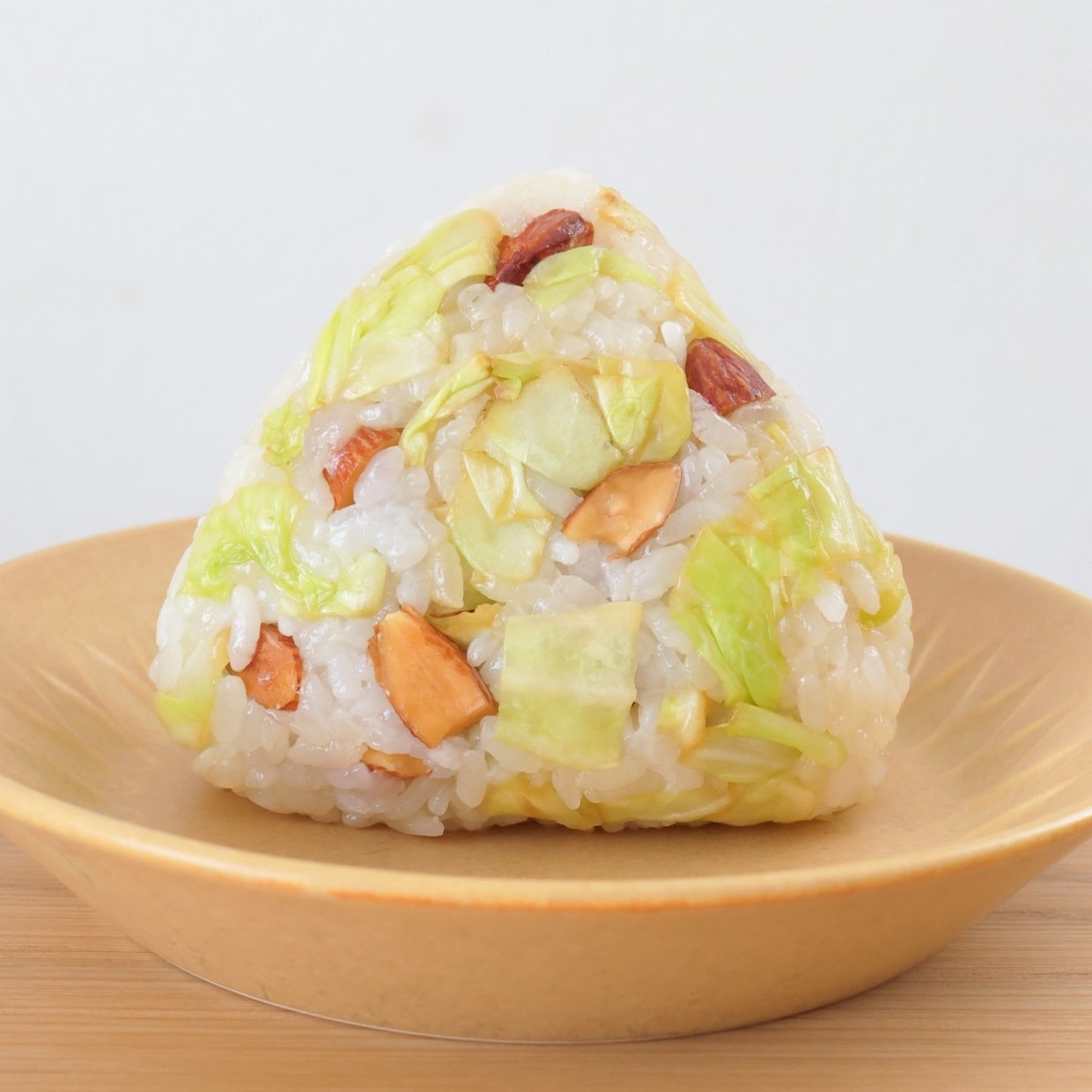 「おにぎり」に入れると肌がよろこぶ。“ビタミンEがたっぷりな食材”とは？「食感もいい」 