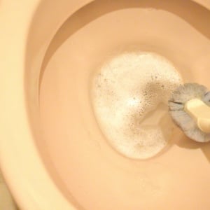 勘違いしてた…。じつは「中性洗剤」では“落ちない汚れ3つ”「使うタイミングも大切」