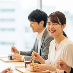 会社員のお小遣い平均はいくら?ランチ代の実態と“無理なく節約するコツ”