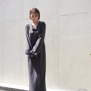 おしゃれさんは選んでる。グレーを味方にした大人の垢抜け秋コーデ3選