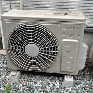 「エアコン室外機」の"自分でできる"簡単セルフお手入れ方法「想像以上の汚れ」「もっと寒くなる前に」