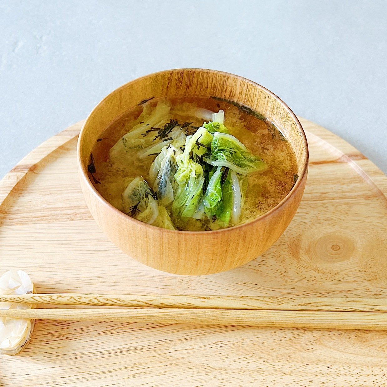  「みそ汁」にいれると肌がよろこぶ。“食物繊維がたっぷりな海藻”とは？「光老化に負けない肌に」 