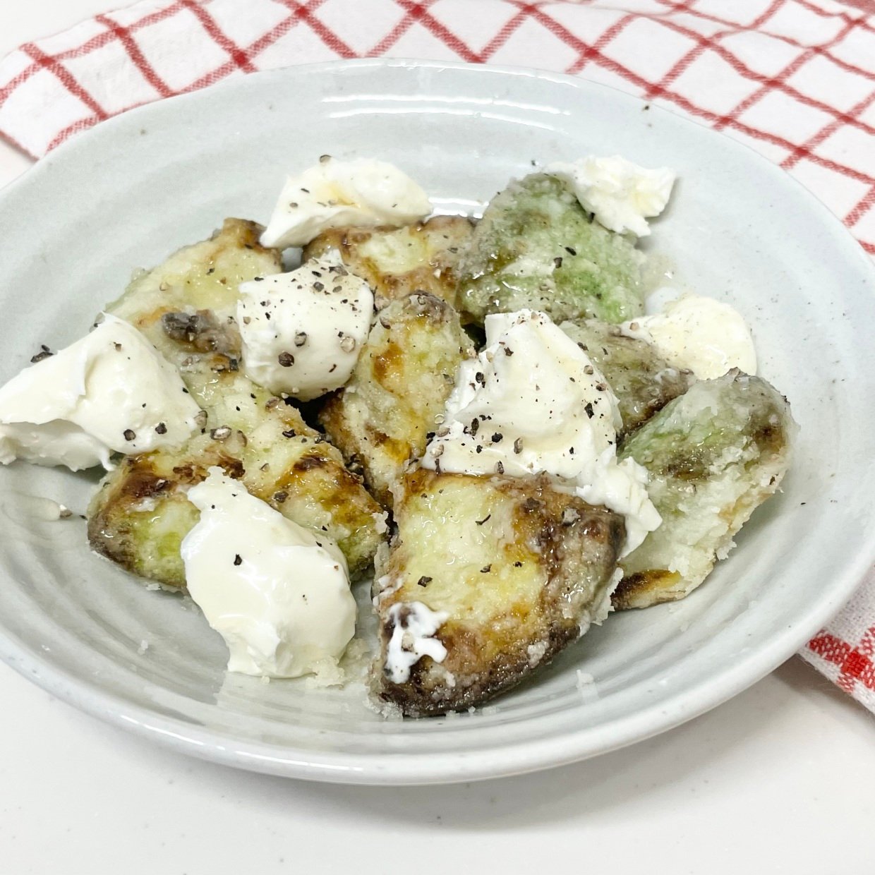  食物繊維がたっぷり！”アボカド”と一緒に食べるとやみつきになる白い食材とは？「帰宅後10分でできる」 