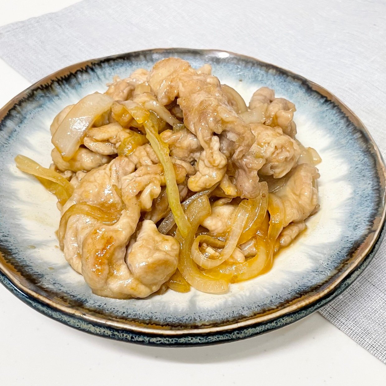  もう「豚こま肉」はかたくならない！やわらかしっとりとした食感にする白い粉とは？ 