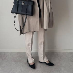 おしゃれさんに学ぶ！季節の変わり目にもう悩まない。「秋のパンプス正解コーデ」3選