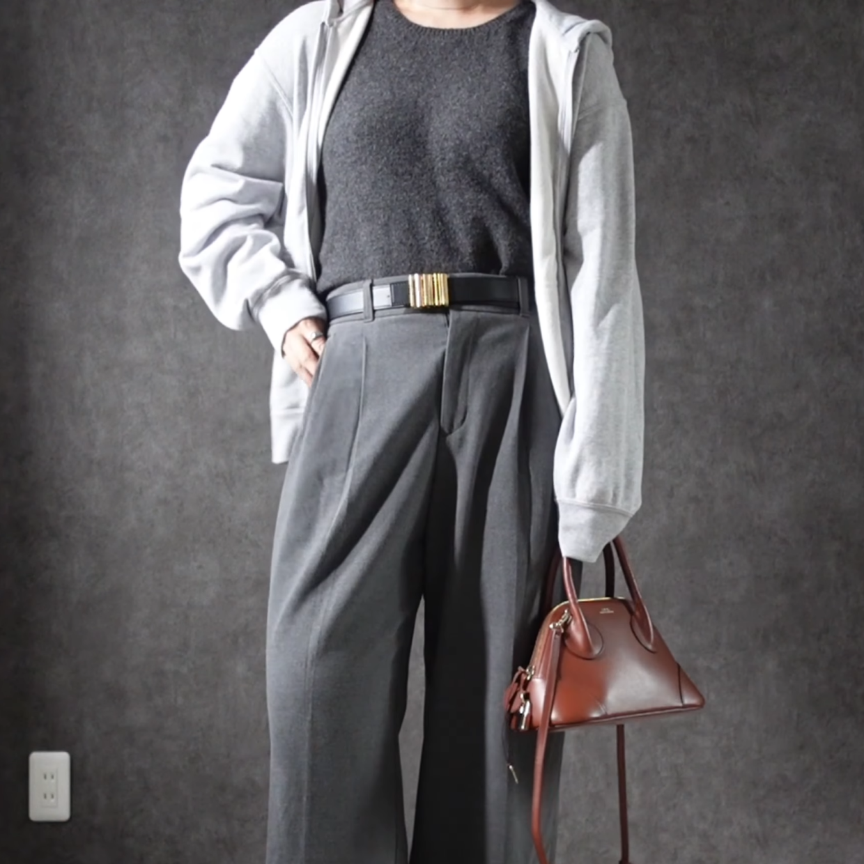  【UNIQLO】スウェットフルジップパーカを使った大人のカジュアルコーデ【なぜか印象に残る人に学ぶ】 