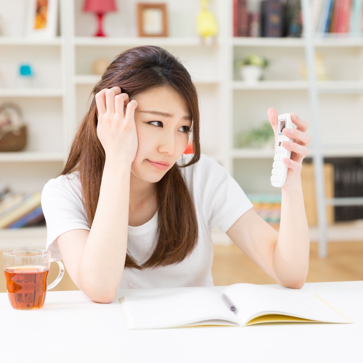  【毎月食費が高い人】がスーパーでやりがちな“3つのNG行動”「無意識にやってた…」 