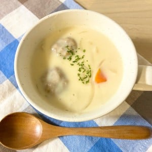 ルーがなくても大丈夫！「クリームシチュー」をおいしくする“冷凍庫の意外なおやつ”「ちゃんとできた」