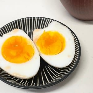 もうめんつゆは使わない！「味玉」がもっとおいしくなる意外な調味料とは？「めっちゃ濃厚」「ハマった」