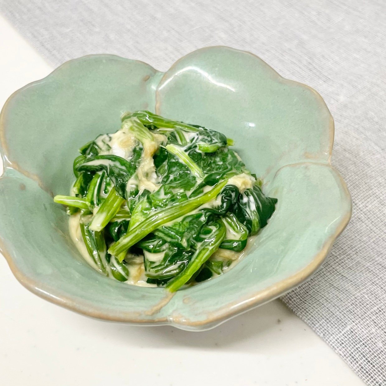  もう「ほうれん草」はごまで和えない。一緒に混ぜるとおいしくなる余りがちな意外な食材とは？ 