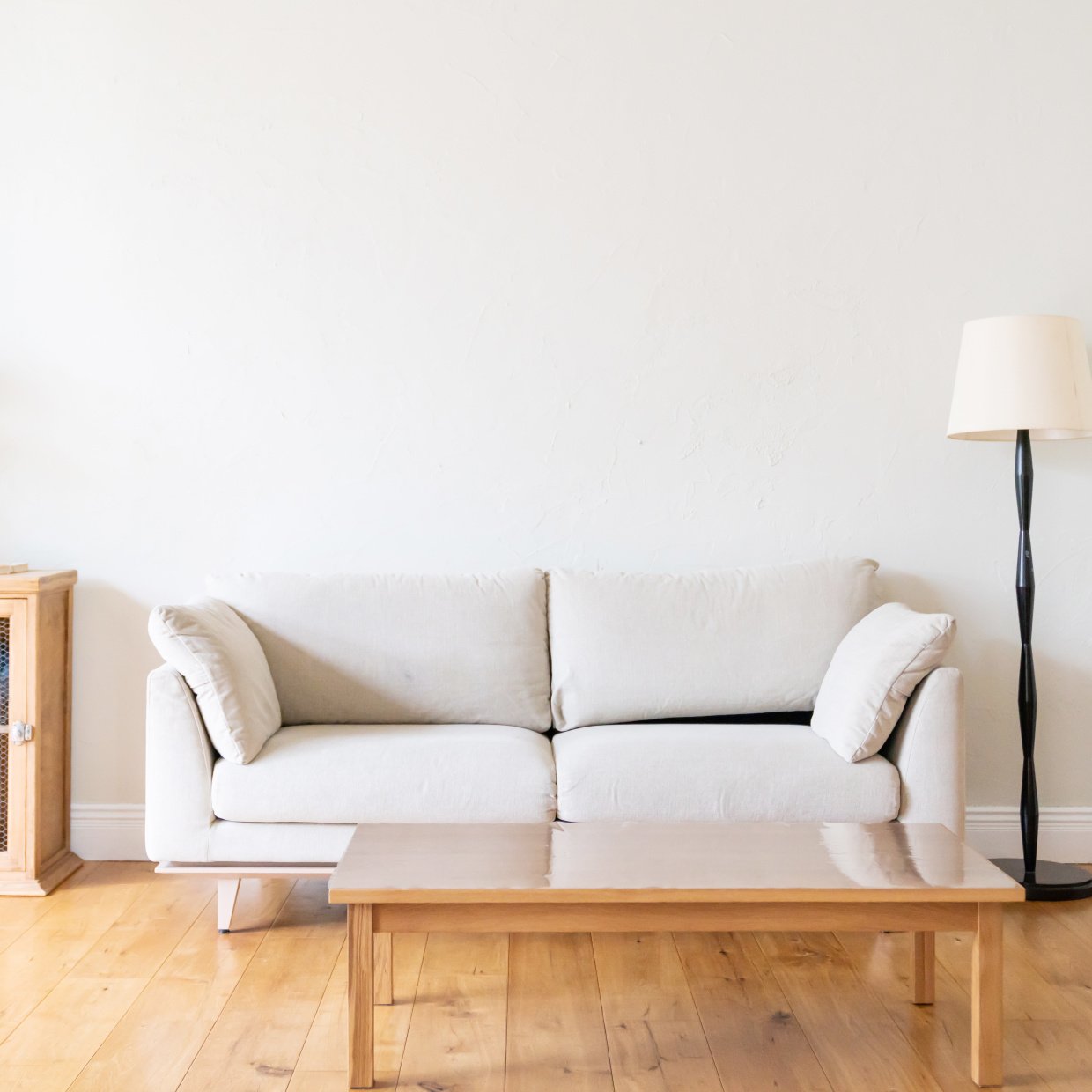  なぜかキレイに見える。たった5分の片付けで「リビング」の印象が変わる“3つの場所”【突然の来客対応】 