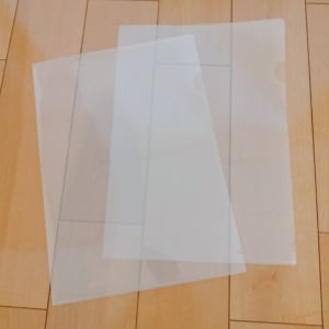 使っていない「クリアファイル」が“日用品の補助役”になる…？「心強いです」「安定する」「ありがとう」