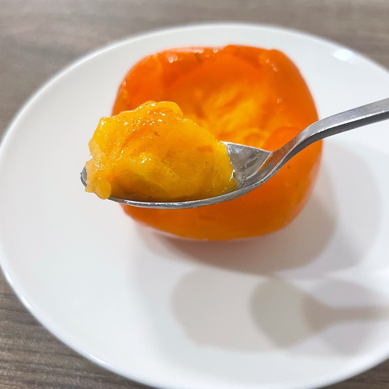  「熟しすぎた柿」をおいしく楽しむ“今すぐマネしたくなる”食べ方「濃厚！」「もうムダにしない」 