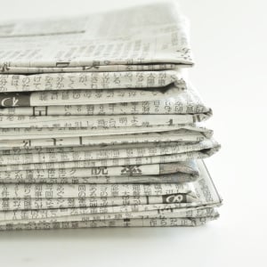 捨てるはずの「新聞紙」がキッチンで“よくある悩み”のサポート役になる…？「便利」「ベタつかない」