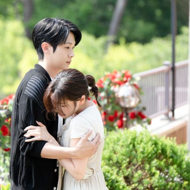  『私と結婚してくれますか？』 ディズニープラス スターにて全話独占配信中 © 2025 Disney and its related entities 