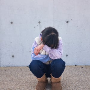 「人間関係がしんどい」と言う小学生の心の中。家庭でできる“心の休ませ方”